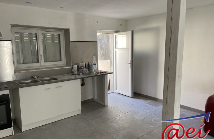 Immeuble de 2 appartements T4 + T2 sur un terrain de 245 m2 — photo 2