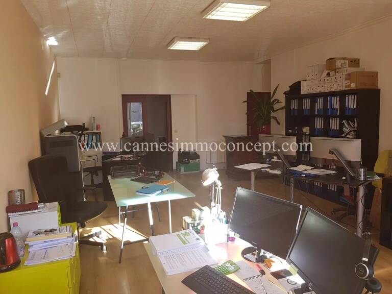 Immeuble en pleine propriété-zone franche — photo 1