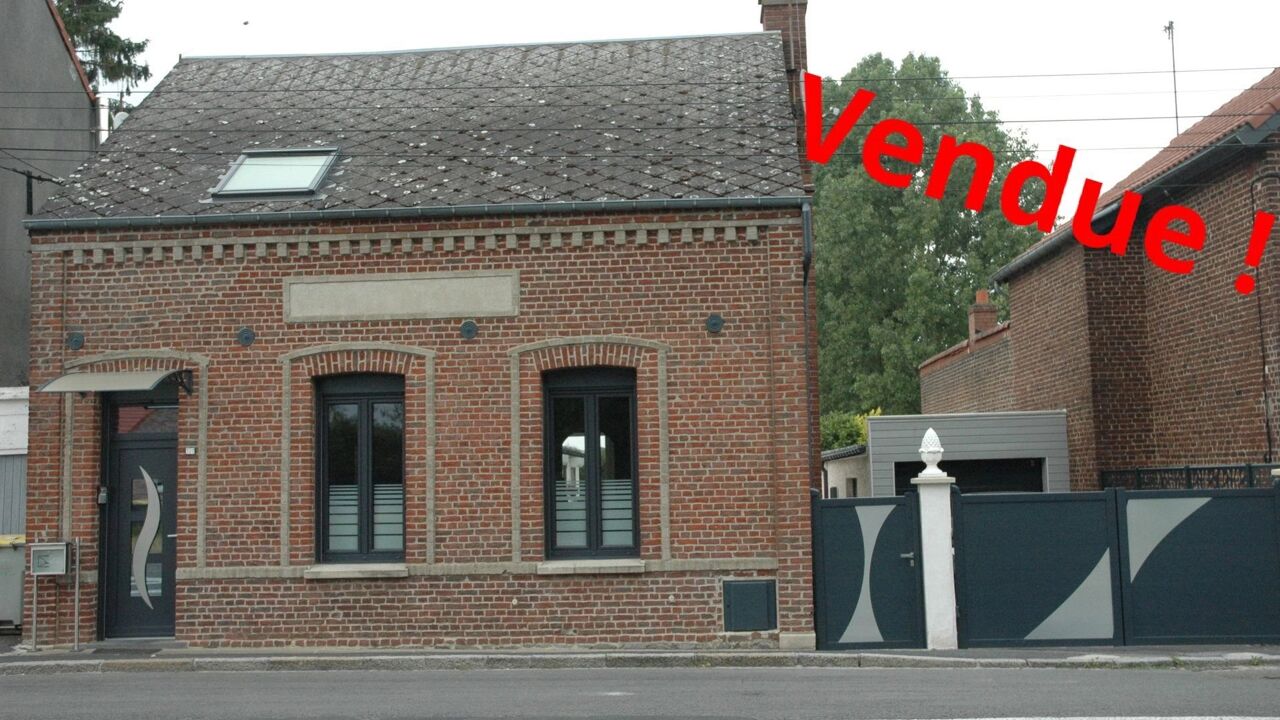 maison 8 pièces 132 m2 à Pont-sur-Sambre (59138)