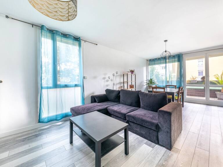 Appartement de 75 m² avec balcon, garage et cave — photo 1