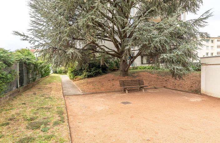 Appartement de 75 m² avec balcon, garage et cave — photo 3