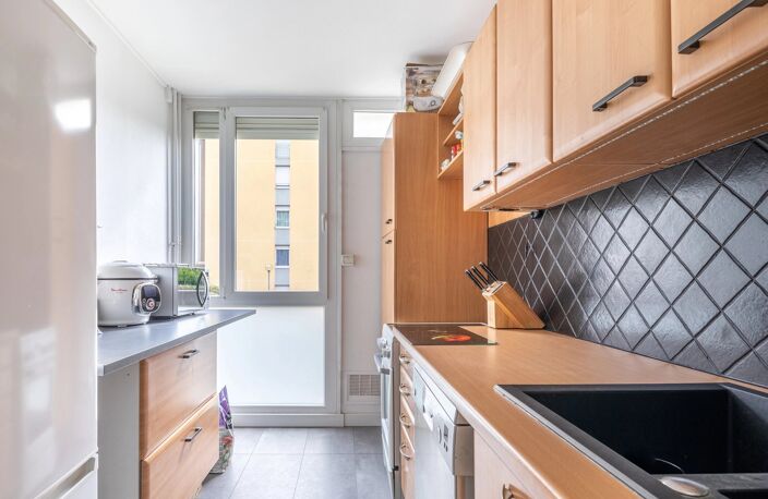 Appartement de 75 m² avec balcon, garage et cave — photo 5