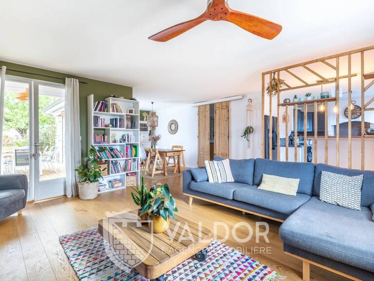 Maison de plain pied entièrement rénovée. — photo 1