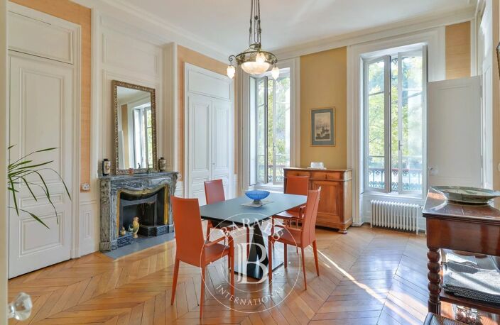 Bien vendu // LYON 2-Ainay- Vue Saône -appartement 205 m2-4 chambres — photo 4