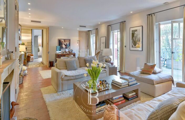 Lyon 6 - Boulevard des Belges - Appartement de 195 m² - 3 / 4 chambres-Terrasse de 56m2 — photo 2