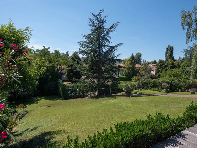 Bien vendu // Ecully - Maison de 194 m² - 5 chambres - Terrain de 1761 m² — photo 1