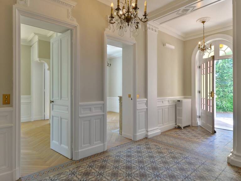 Bien vendu // Saint-Didier-au-Mont-d'Or - Demeure bourgeoise de 334 m² ( 252m² carrez) - Jardin de 2658 m² - 6 chambres- dépendances — photo 1