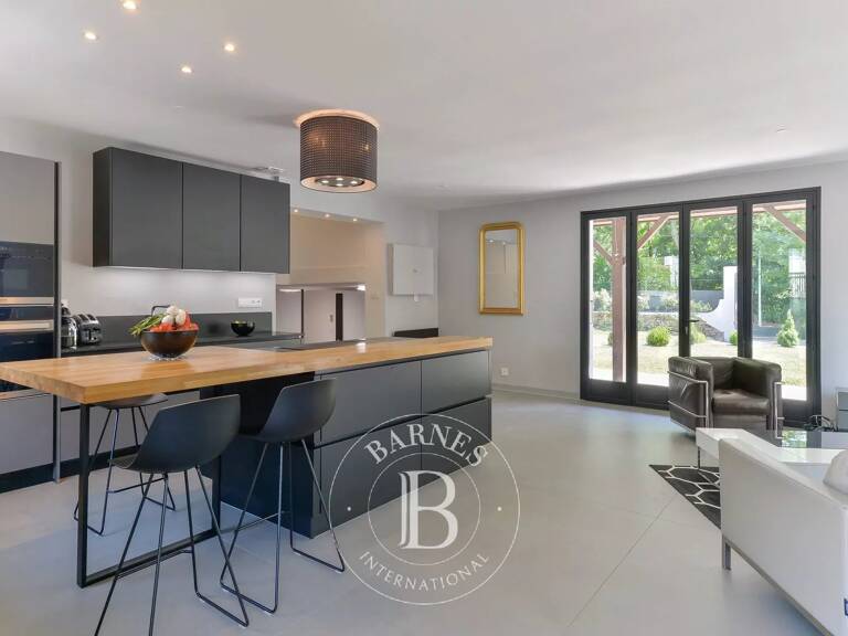 Bien vendu // Lyon 9 - Saint Rambert - Maison de 155 m² - 4 Chambres - Terrain de 759 m² — photo 1