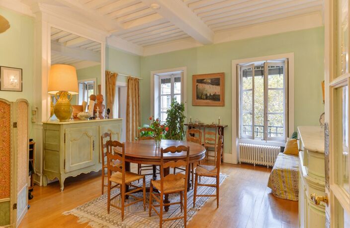 Bien vendu // Lyon 6 - Lyautey - Appartement de 231m² - 4/5 Chambres — photo 2