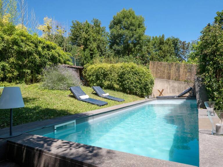 Bien vendu // Sainte-Foy-Les-Lyon - Maison de 116m² - 2 Chambres - Jardin de 360m² avec piscine — photo 1