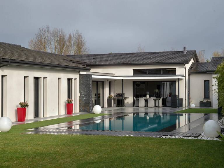 Bien vendu // Chaponnay - Maison à vendre de 287 m² - Terrain de 2 070 m² - Piscine et SPA - 4 chambres — photo 1