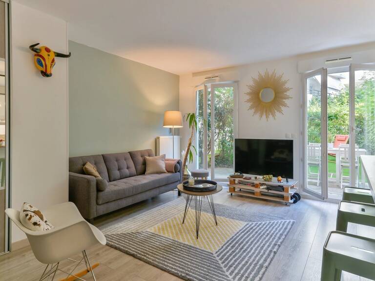 Bien vendu // Lyon 7 - Jean Macé - Appartement de 62 m² avec terrasse et jardin de 45 m² - 2 Chambres — photo 1