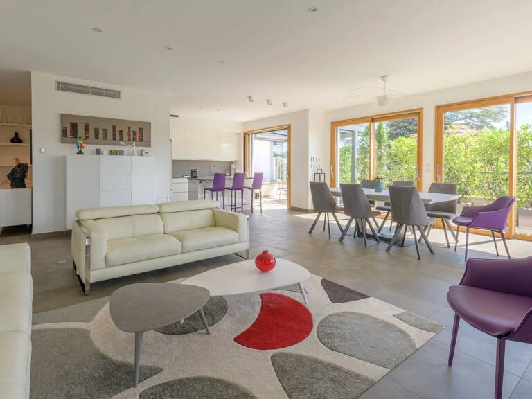 Bien vendu // Villefranche-sur-Saône - Beaujolais - Attique d'environ 145 m² -  jardin d'hiver de 9 m² - 3 chambres - Terrasses  49 m² — photo 1