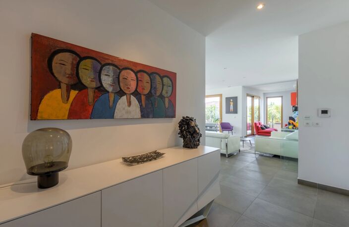 Bien vendu // Villefranche-sur-Saône - Beaujolais - Attique d'environ 145 m² -  jardin d'hiver de 9 m² - 3 chambres - Terrasses  49 m² — photo 4