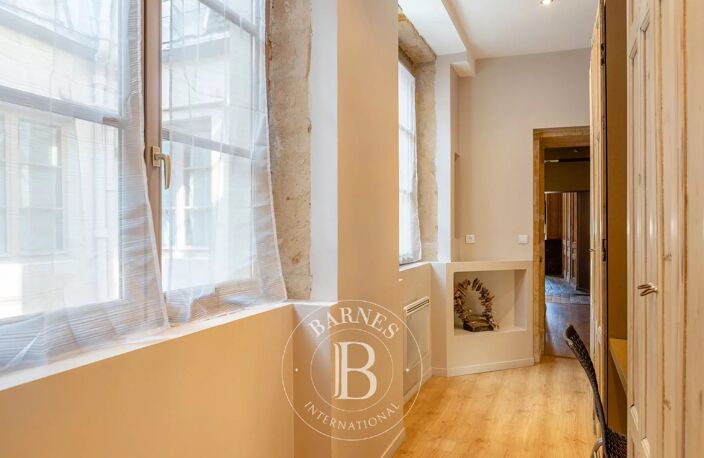 Bien vendu // Lyon 2 - Cordeliers - Appartement de 63 m² - 1 Chambre — photo 3