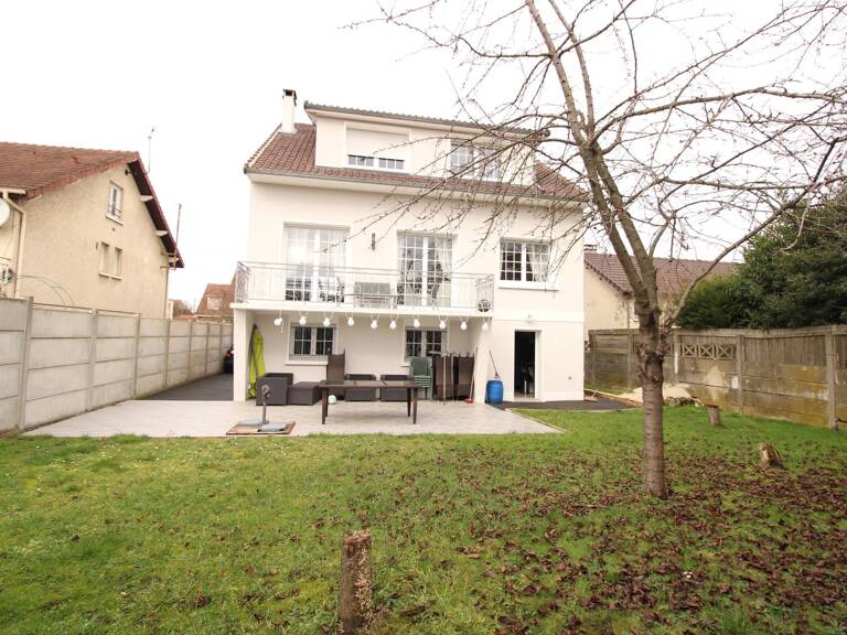 Maison 6 pièces  à vendre  — photo 1