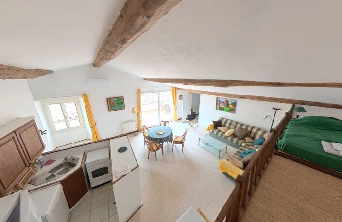 Appartment spacieux et ensoleillé dans prieuré datant du XVIIIè avec terrasse et piscines. — photo 5