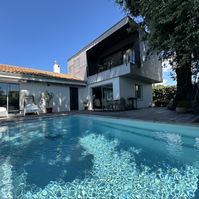 Maison 7 pièces 3429 €