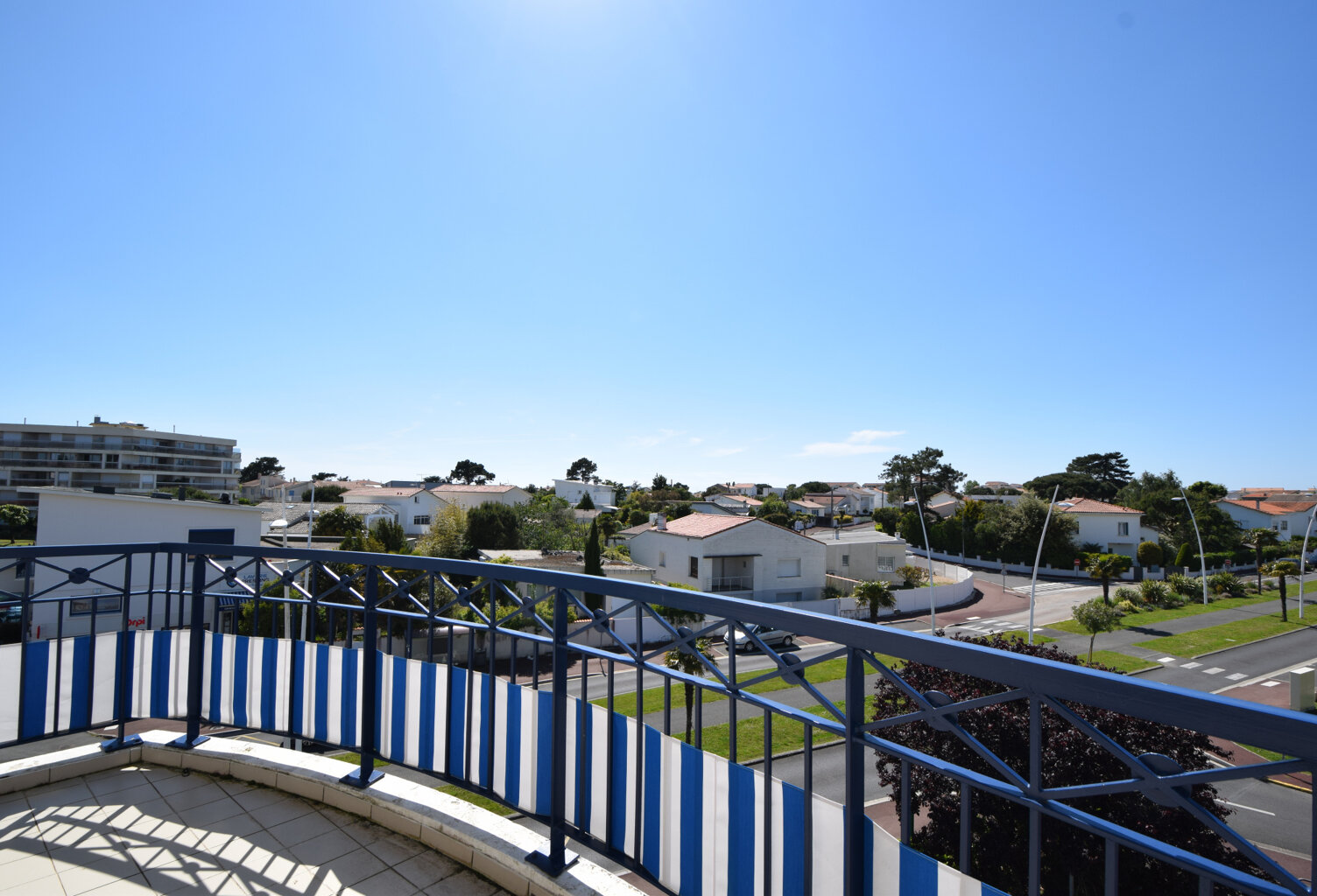 VAUX SUR MER - QUARTIER DE PONTAILLAC - APPARTEMENT 3 PCS - — photo 1
