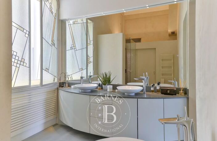 Bien vendu // Lyon 2 - Place Antonin Poncet - Appartement de 320,9 m² - 4 chambres — photo 5