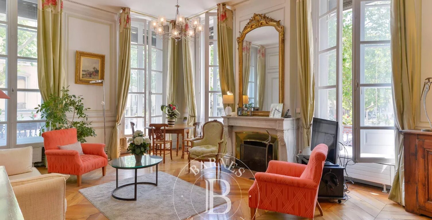 Lyon 6 - Foch - Appartement de 192.51 m² - Cave - Grenier - 5 chambres — photo 1