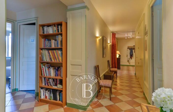Lyon 6 - Foch - Appartement de 192.51 m² - Cave - Grenier - 5 chambres — photo 2