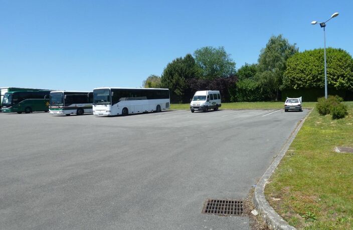 Ensemble de bureaux-atelier et parkings à louer à FECHAIN — photo 3