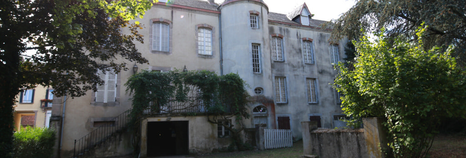 Maison 12 Pièces 350 m² à vendre à Étang-sur-Arroux (71190)