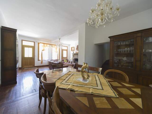 Maison 7 pièces 5 chambres 200 m² — photo du bien
