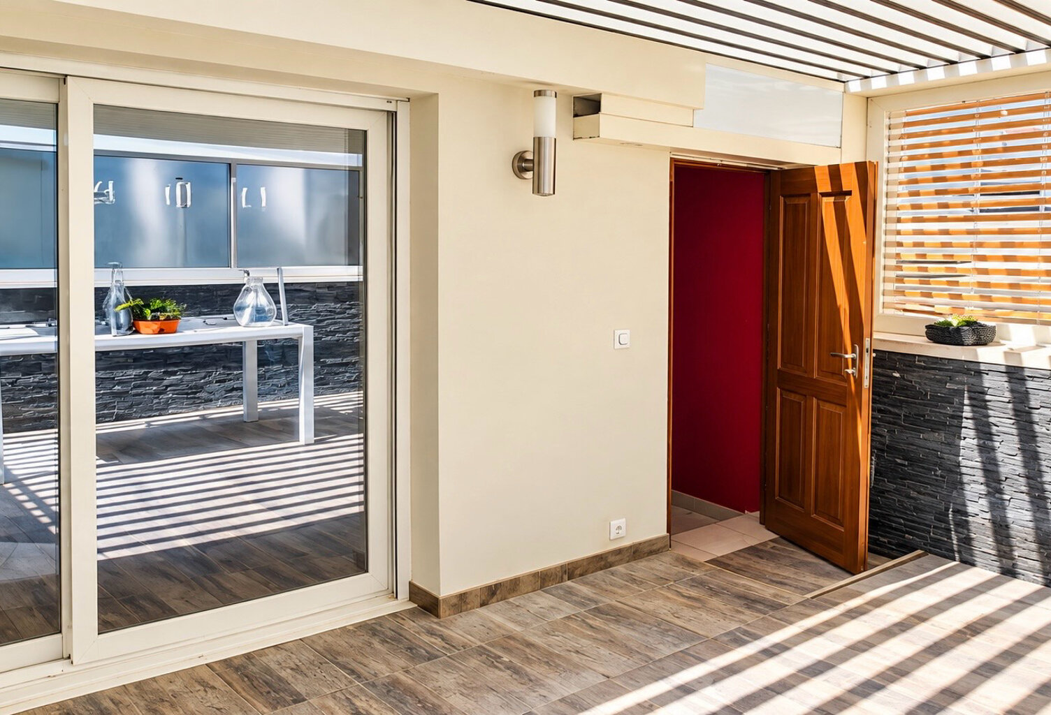 CANNES BANANE T3/T4 75 M2 ESPRIT VILLA ROOFTOP 25 M2 OUEST S — photo 1