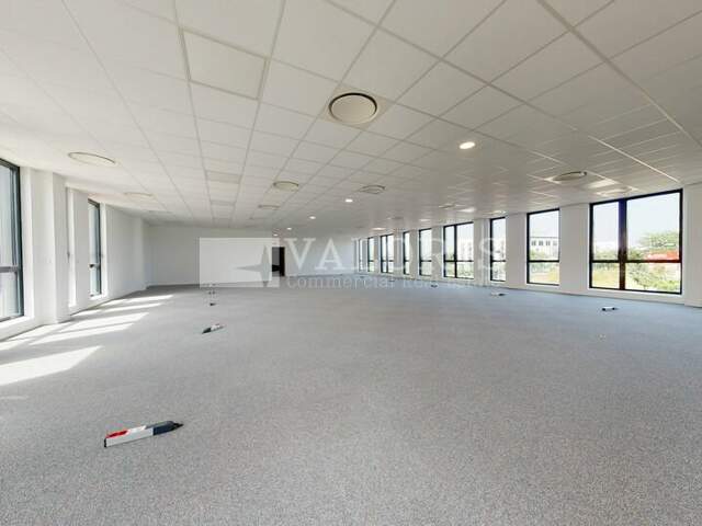 BUREAUX à LOUER — photo du bien