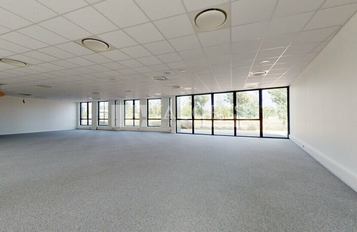 BUREAUX à LOUER — photo 4