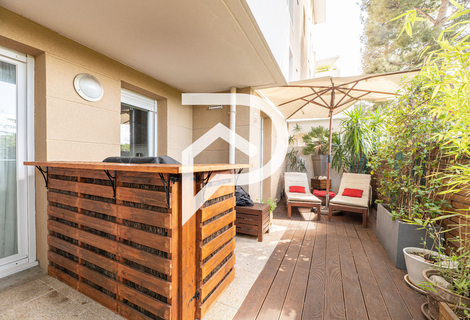 A vendre Appartement T2 de 47m2 avec terrasse de 30m2 RDJ  Marseille 13009 BONNEVEINNE — photo 1
