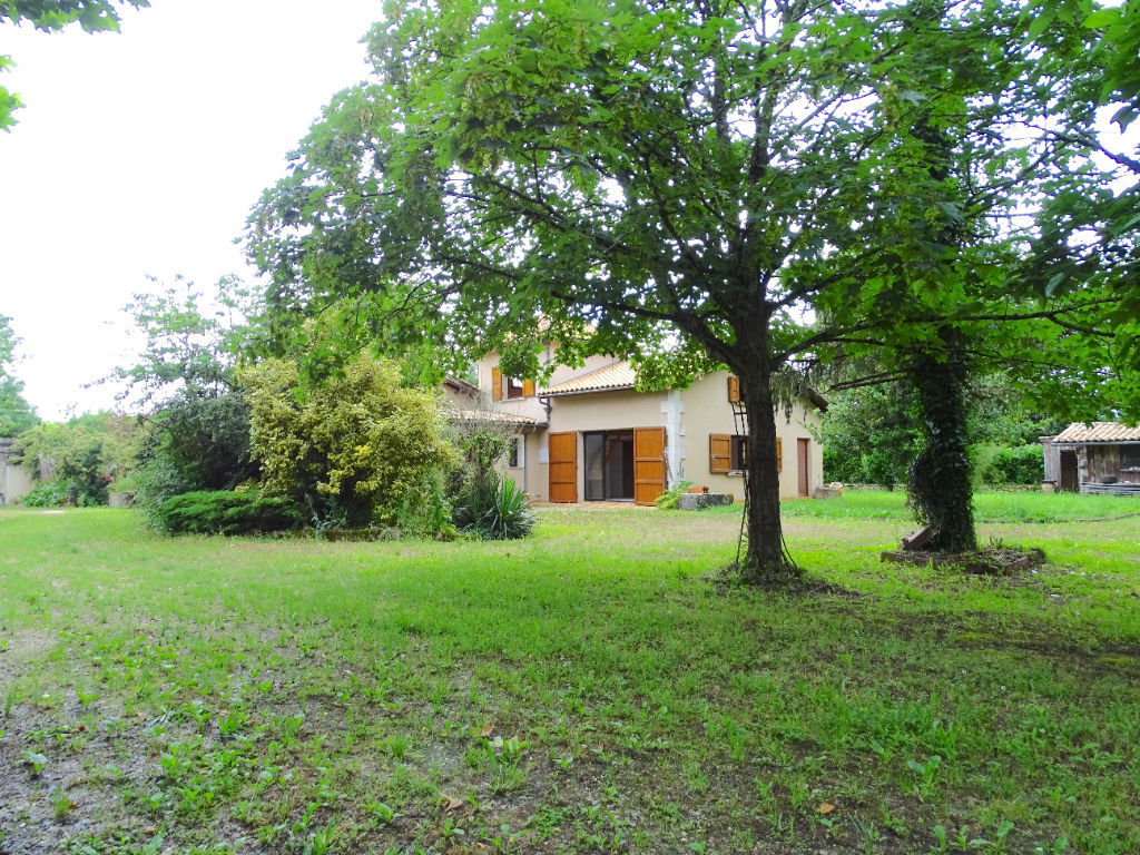 Vente Maison 196 m² à Saint Ciers sur Gironde 286 500 €