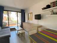 JOLI STUDIO DANS UNE RESIDENCE AVEC PISCINE — photo 2