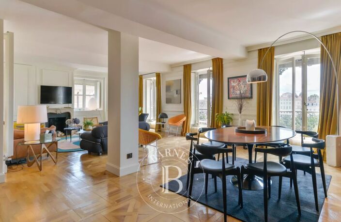 Lyon 2 - Place Bellecour - Appartement bourgeois de 173.39 m² - 3 Chambres — photo 2