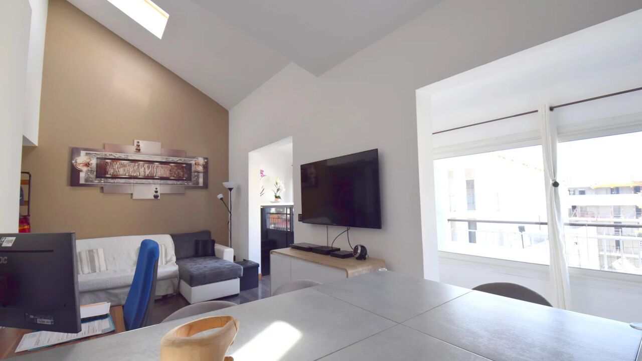 appartement 2 pièces 51 m2 à Nice (06300)