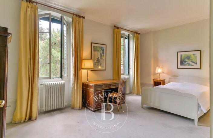 Lyon 6 - Tête d'Or - Appartement d'exception de 225.48 m² avec garage et ascenseur particulier — photo 4