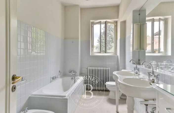 Lyon 6 - Tête d'Or - Appartement d'exception de 225.48 m² avec garage et ascenseur particulier — photo 5