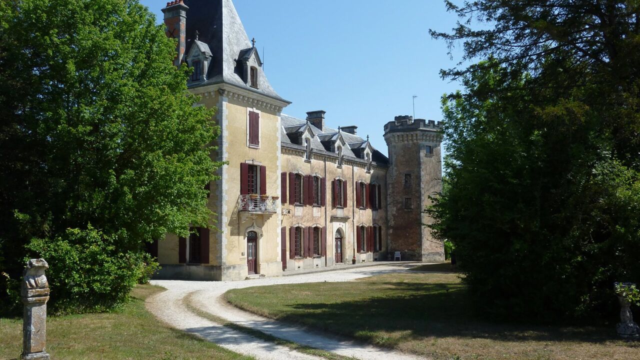 maison 20 pièces 575 m2 à vendre à Saint-Jean-d'Angély (17400)