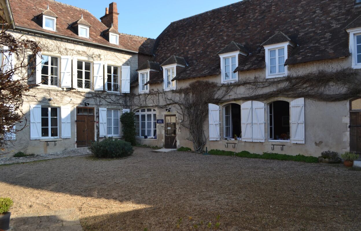 maison 15 pièces 600 m2 à vendre à Coussay-les-Bois (86270)
