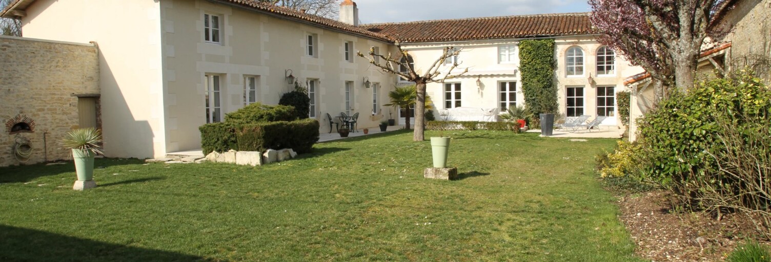 Maison 9 Pièces 335 m² à vendre à Villiers (86190)