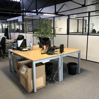 Bureau 220 m²