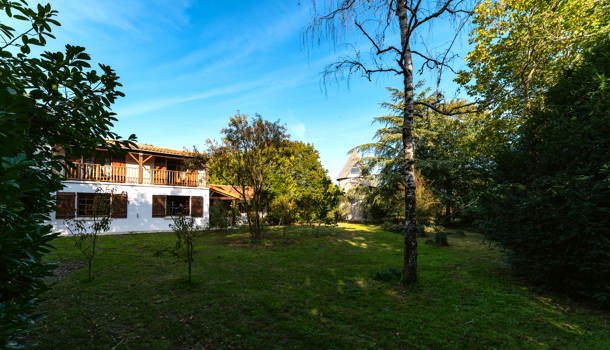 Propri&eacute;t&eacute; 8 pièces  à vendre Fouras 17450