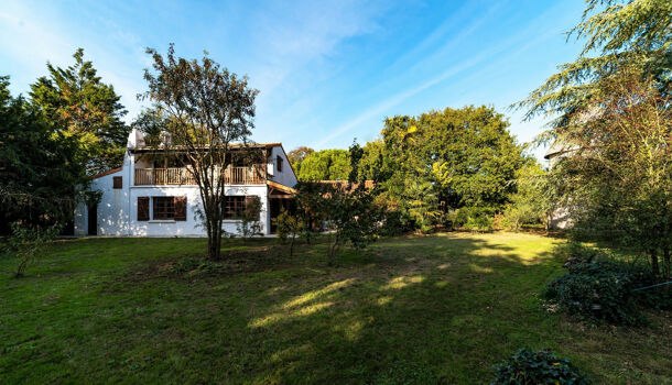 Propri&eacute;t&eacute; 8 pièces  à vendre Fouras 17450