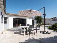 Immobilier Ile de Ré - Maison à vendre - Le Bois-Plage en Ré — photo 2