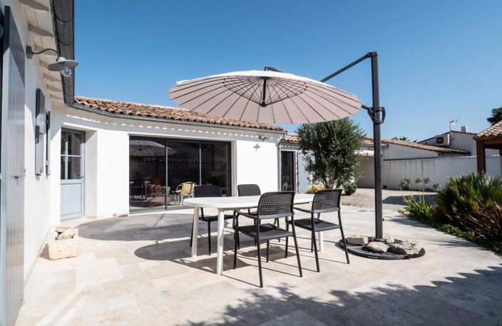Immobilier Ile de Ré - Maison à vendre - Le Bois-Plage en Ré — photo 2