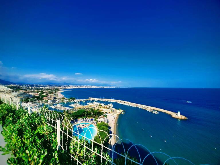 DERNIER ETAGE 200m² MARINA B ANGES VUE PANORAMIQUE — photo 1