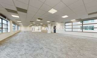 Bureau  706 m² à louer à Villeurbanne (69100)