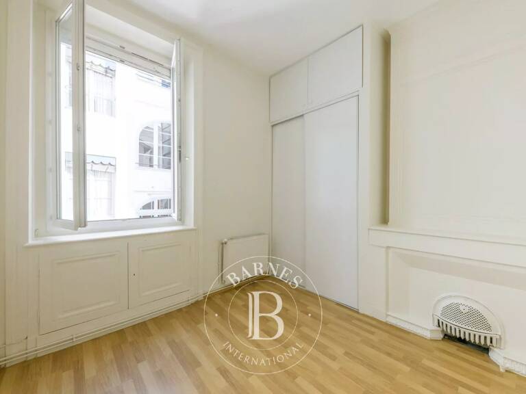 Bien vendu // Lyon 2 - Appartement de 51.57 m² - Local sur palier - 2 Chambres — photo 1